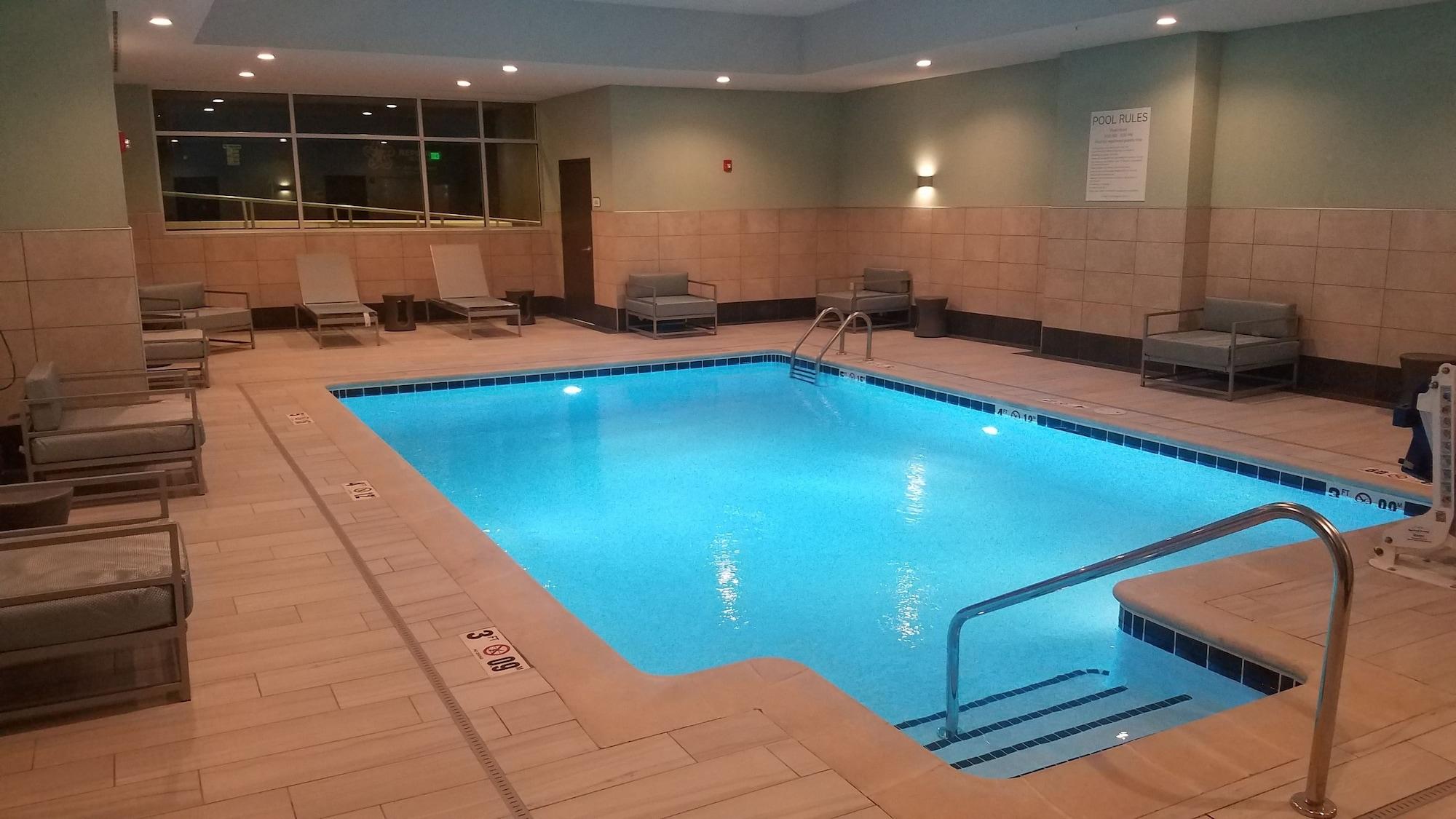 Hilton Garden Inn Little Rock Downtown מראה חיצוני תמונה