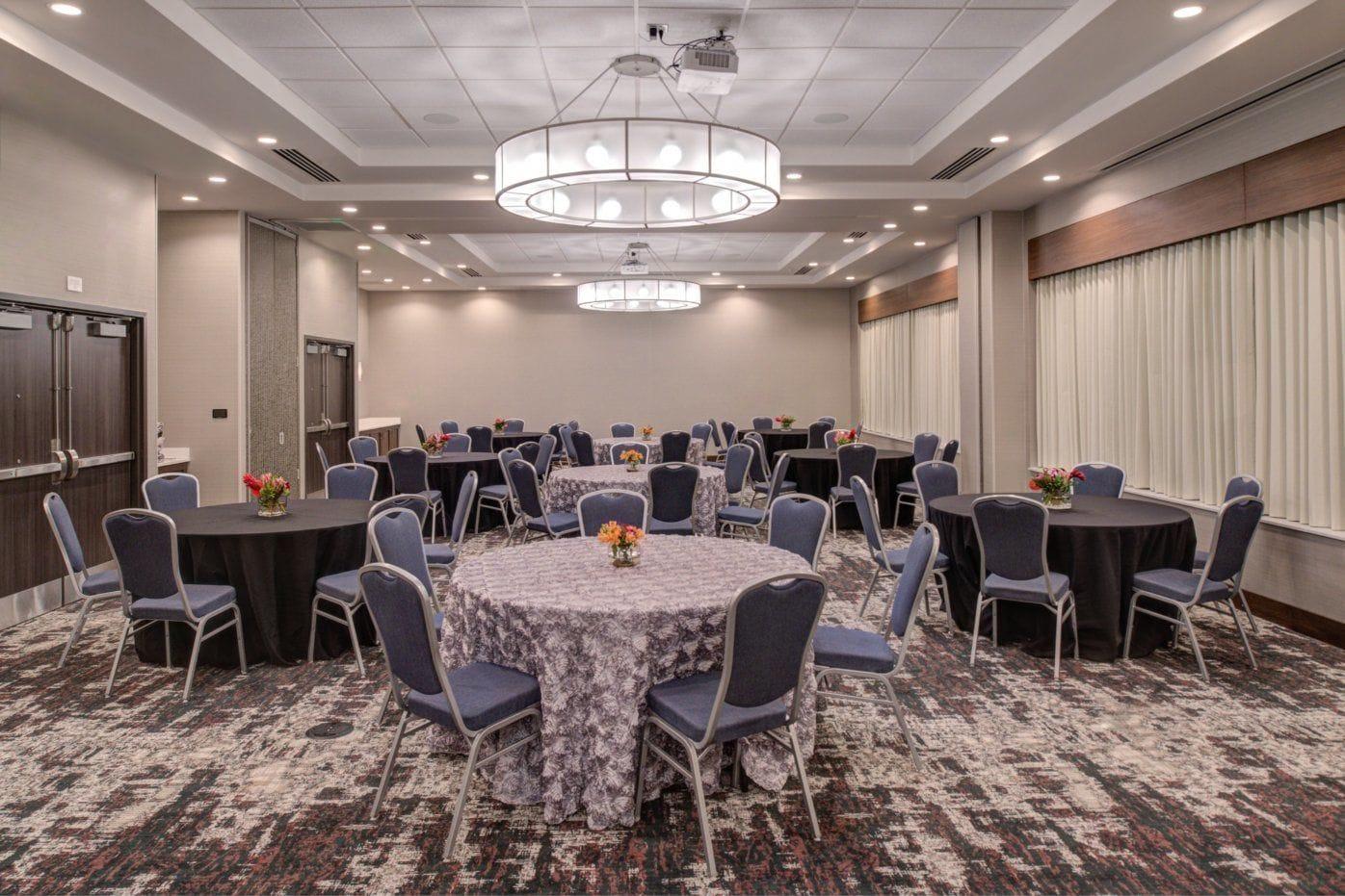 Hilton Garden Inn Little Rock Downtown מראה חיצוני תמונה