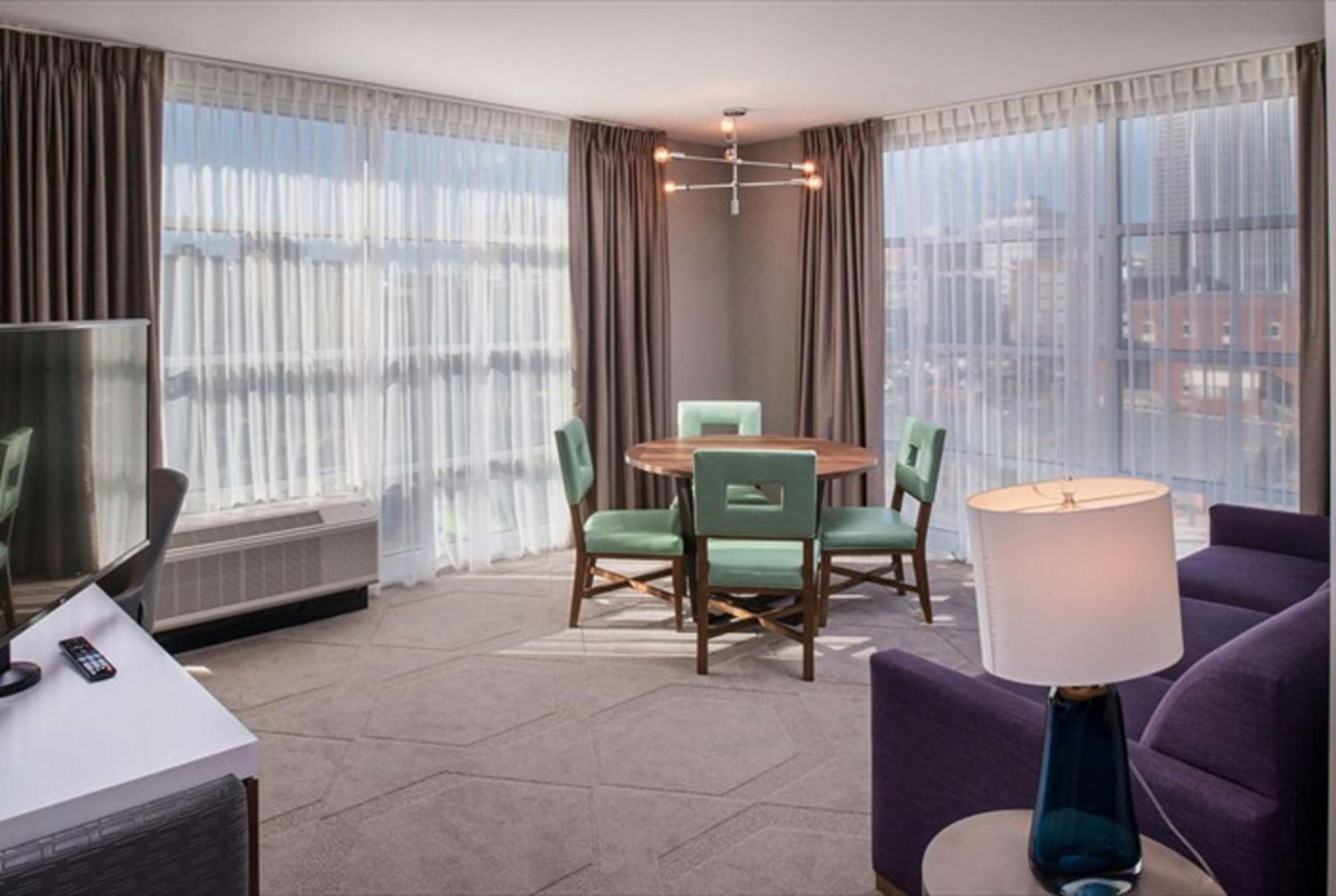 Hilton Garden Inn Little Rock Downtown מראה חיצוני תמונה