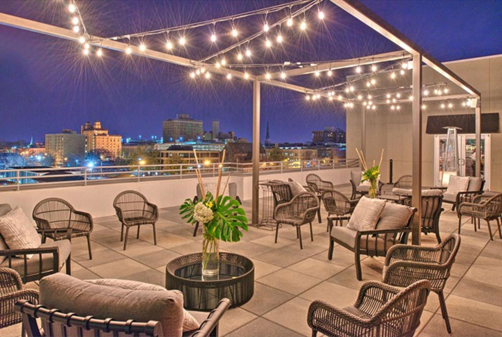 Hilton Garden Inn Little Rock Downtown מראה חיצוני תמונה
