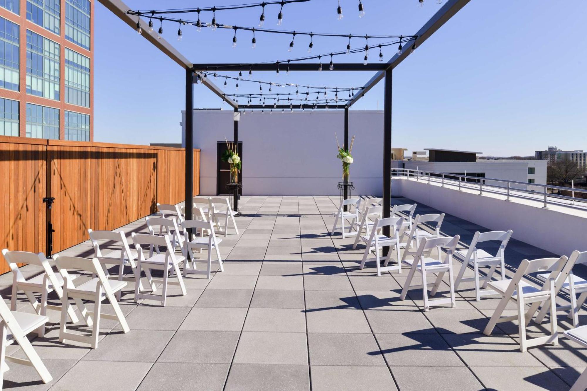 Hilton Garden Inn Little Rock Downtown מראה חיצוני תמונה
