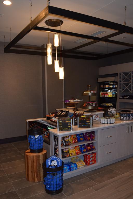 Hilton Garden Inn Little Rock Downtown מראה חיצוני תמונה